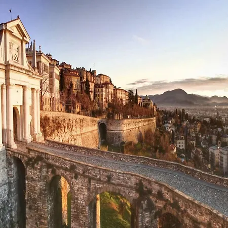 Myroom Station In Town 2 Casa de Férias *