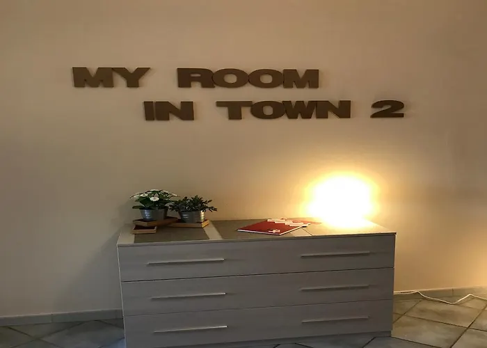 Myroom Station In Town 2 *